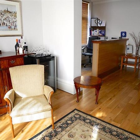 The Redstone Guesthouse ブラックプール エクステリア 写真